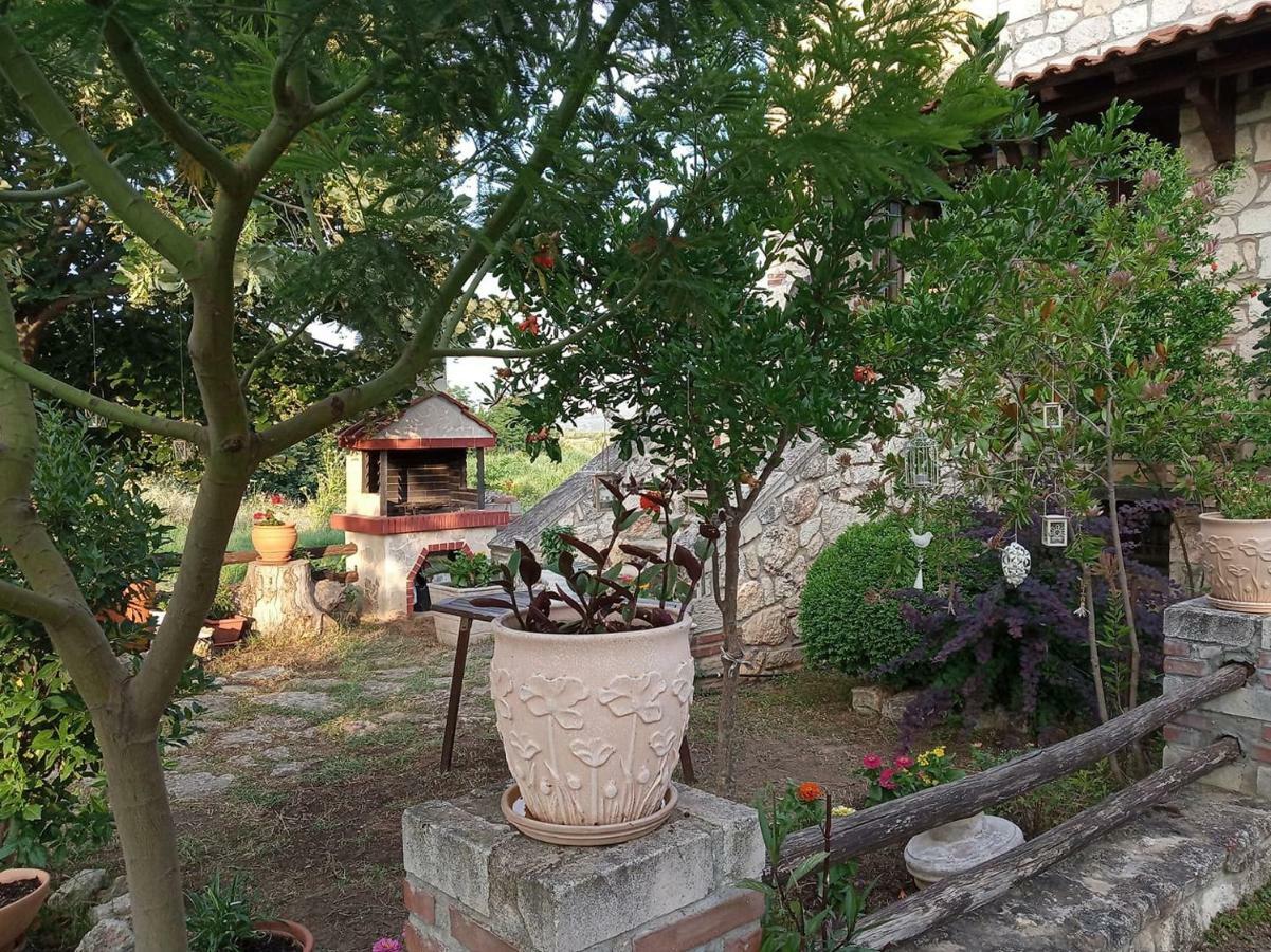 Villa Stone House Andromeda à Psakoudia Extérieur photo