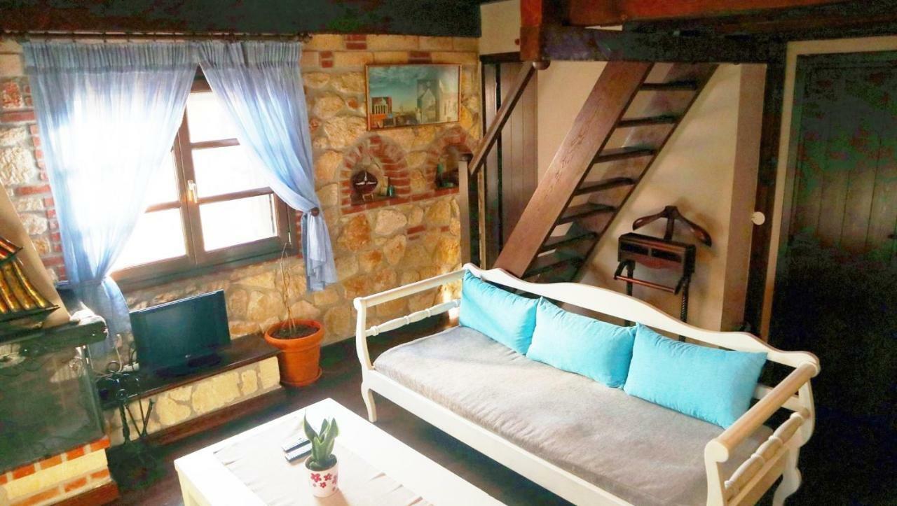Villa Stone House Andromeda à Psakoudia Extérieur photo